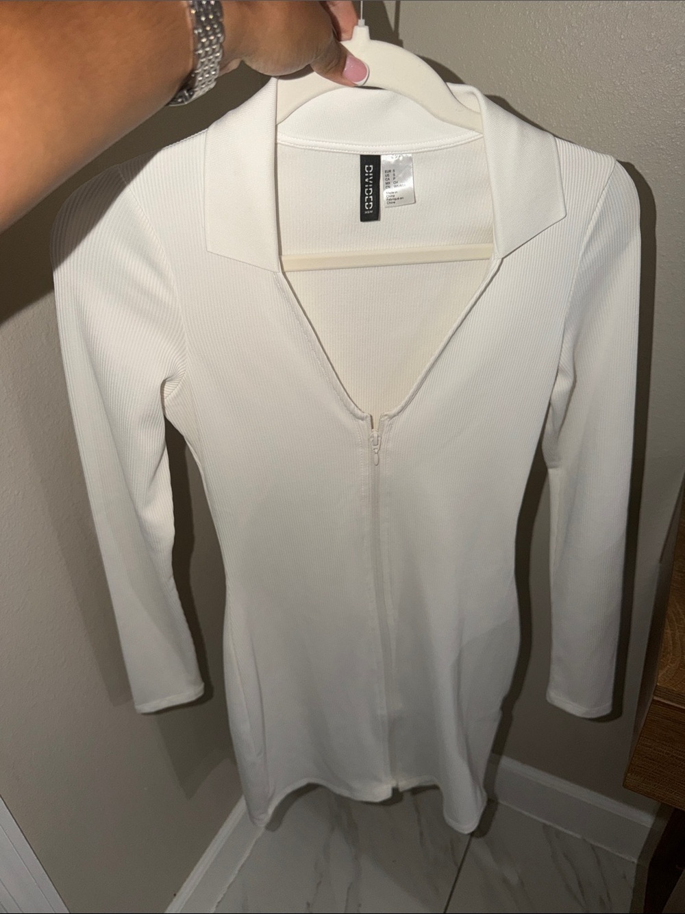 Divided White Zip-Up Ribbed Collared Top